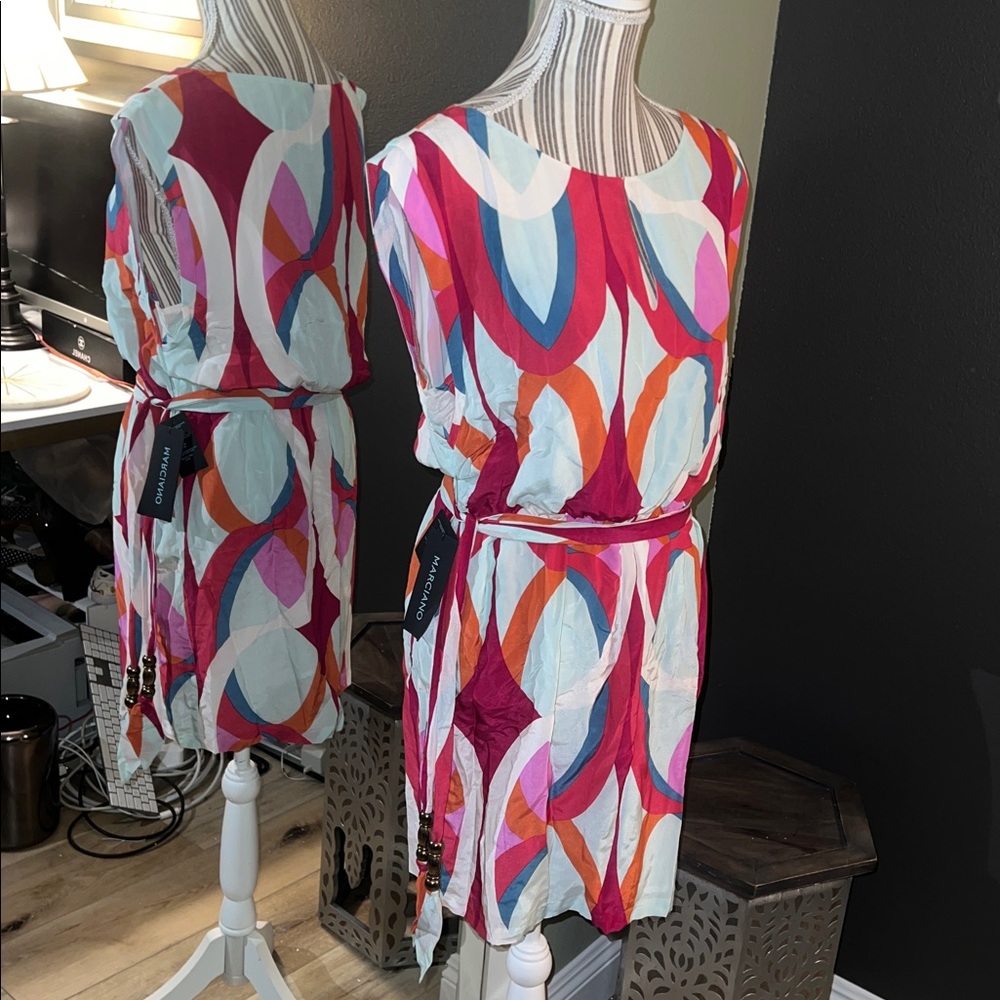 🛑 1 hour sale. NWT. Marciano, Medium, Multicolor Midi Silk Dress, STUNNING